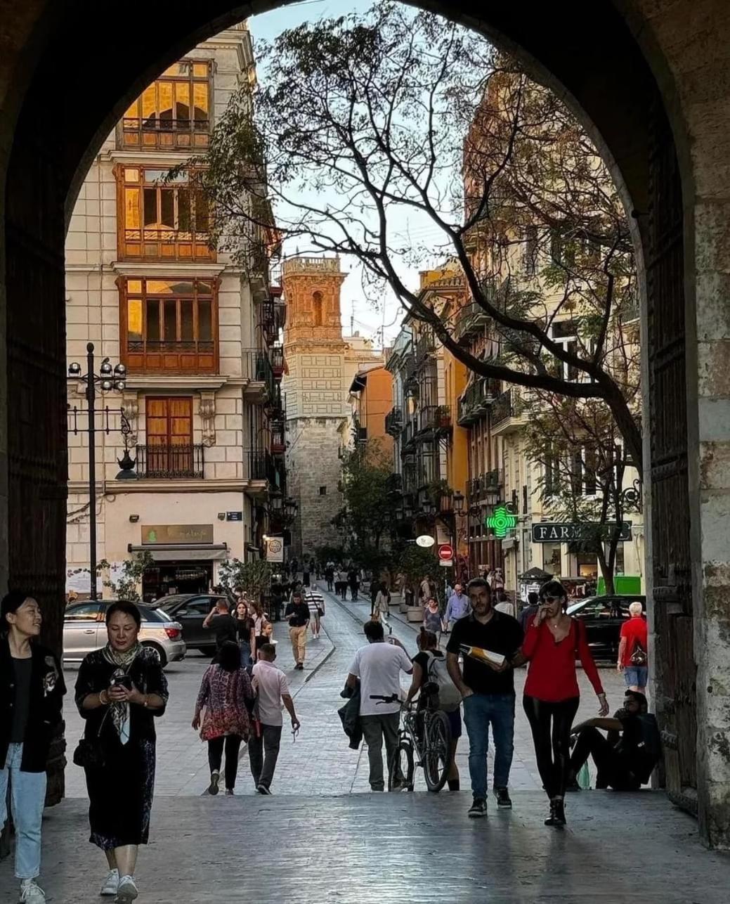 Mirador 1 Del Mercado Central - Habitacion Con Bano Privado En El Centro De La Ciudad Vella Валенсія Екстер'єр фото